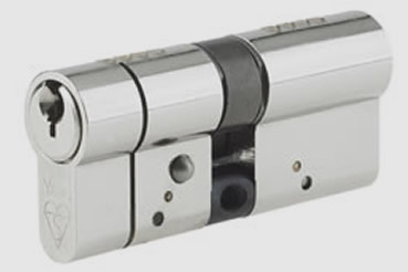 British Standard Cylinder locl installation by Acworth master locksmith